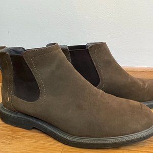 G.H.Bass Men's Chelsea Boot - Suede Taupe